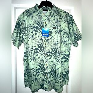 Columbia Green Casual Button Down Shirt Tropical Print